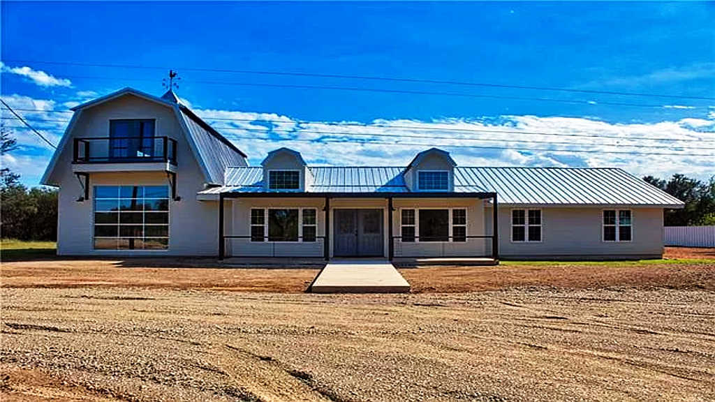 The Barndominium Featured